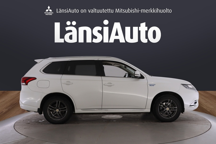 Mitsubishi Outlander PHEV vaihtoauto