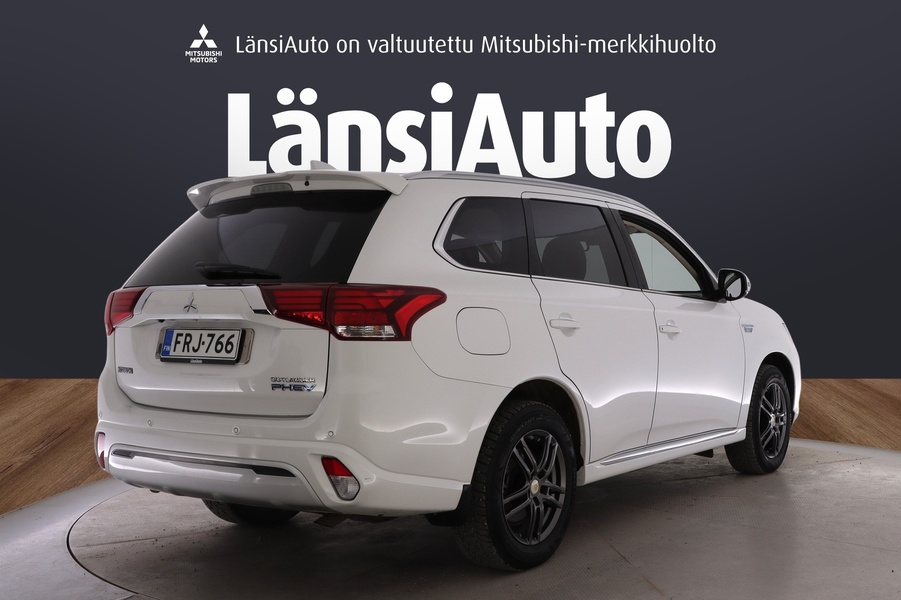 Mitsubishi Outlander PHEV vaihtoauto