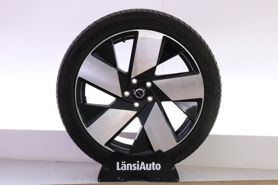 Volvo C40 vaihtoauto