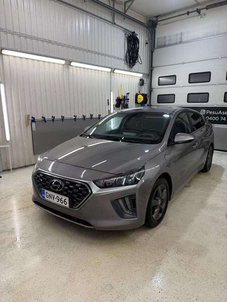 Hyundai IONIQ plug-in vaihtoauto