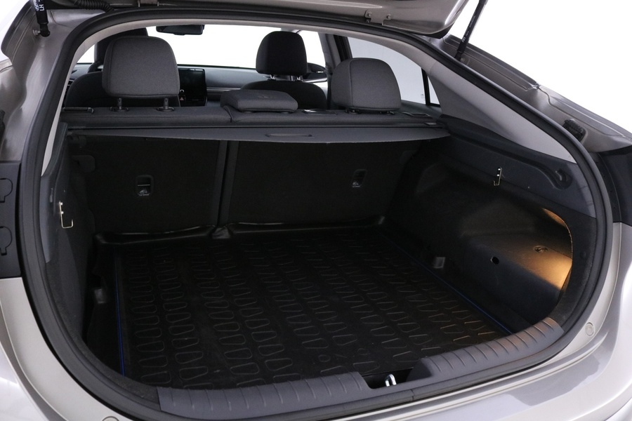 Hyundai IONIQ plug-in vaihtoauto