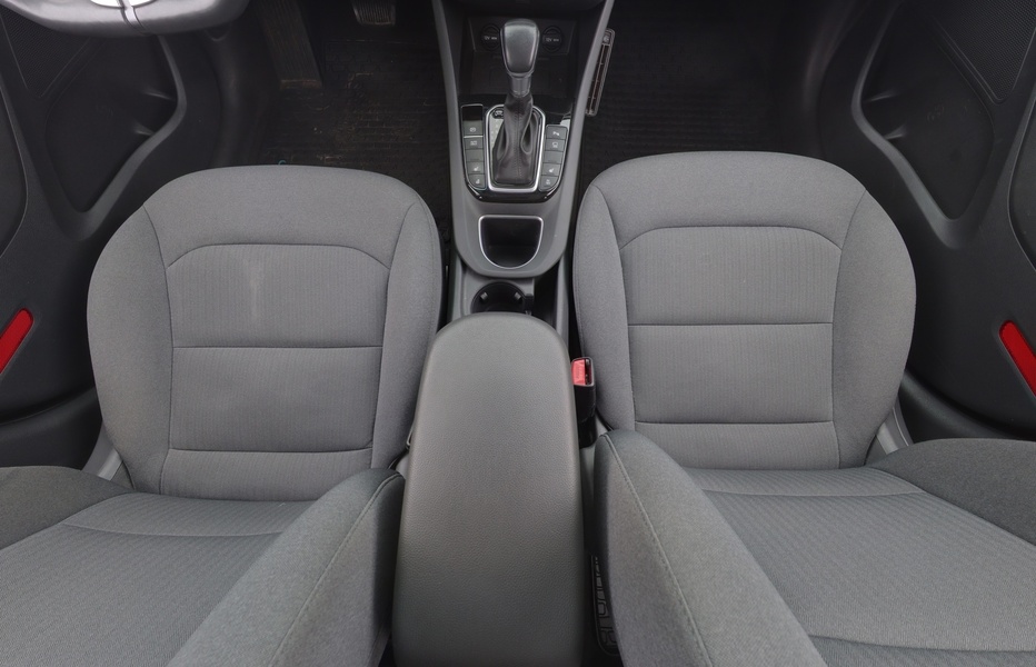 Hyundai IONIQ plug-in vaihtoauto