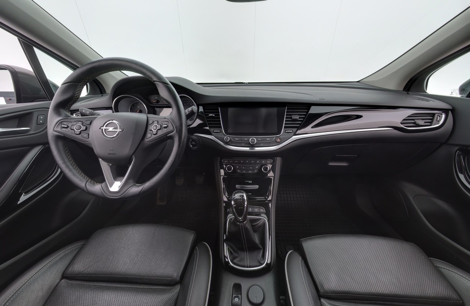 Opel Astra vaihtoauto