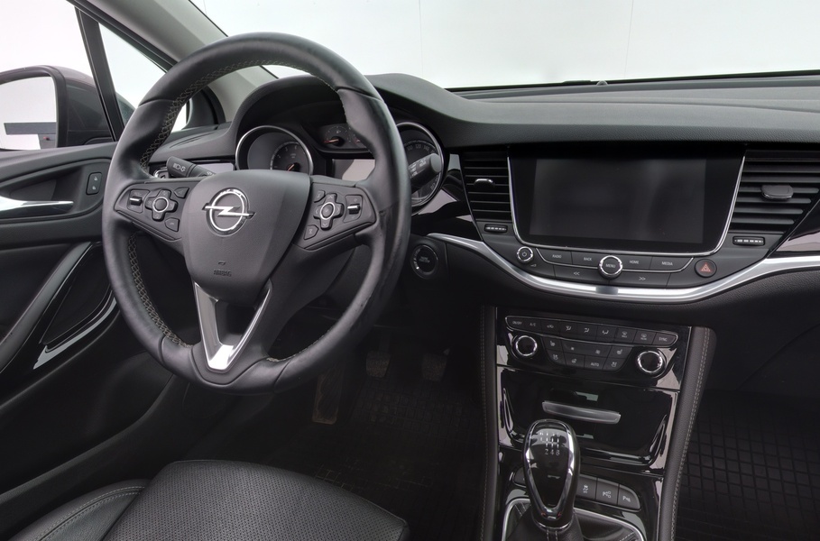 Opel Astra vaihtoauto