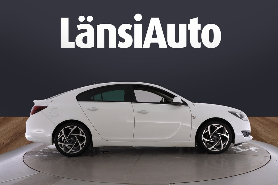 Opel Insignia vaihtoauto