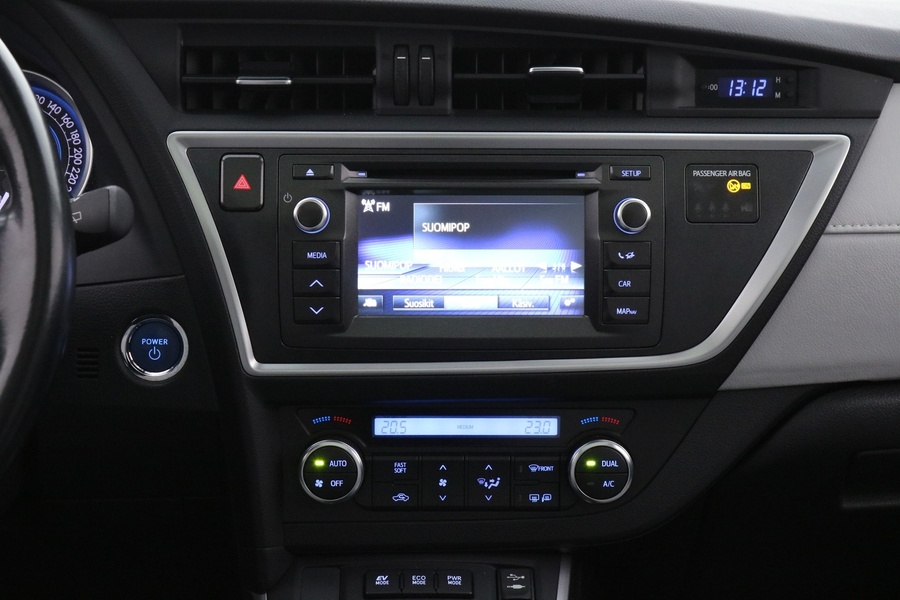 Toyota Auris vaihtoauto