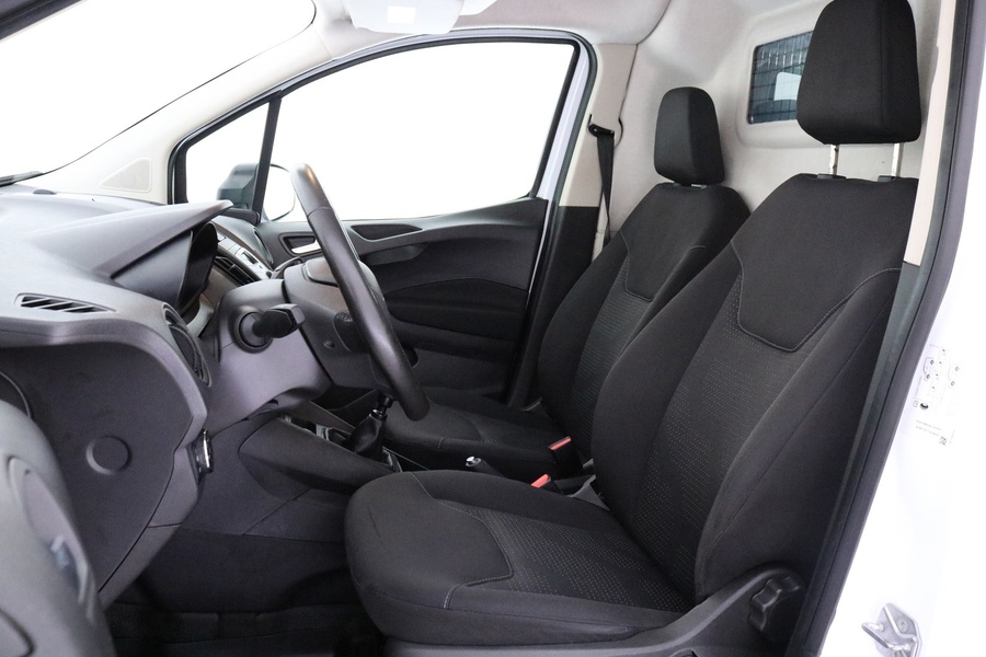 Ford Transit Courier vaihtoauto