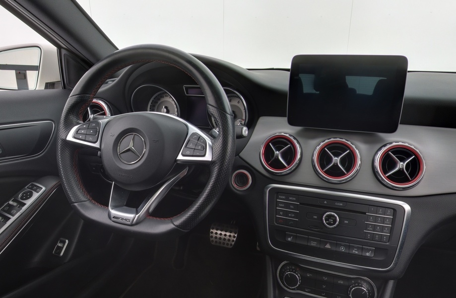 Mercedes-Benz GLA vaihtoauto
