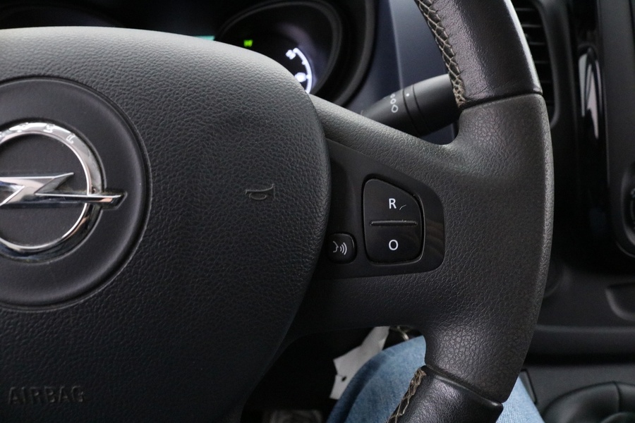 Opel Vivaro vaihtoauto