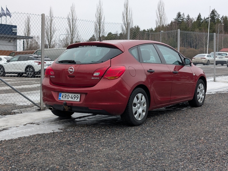 Opel Astra vaihtoauto
