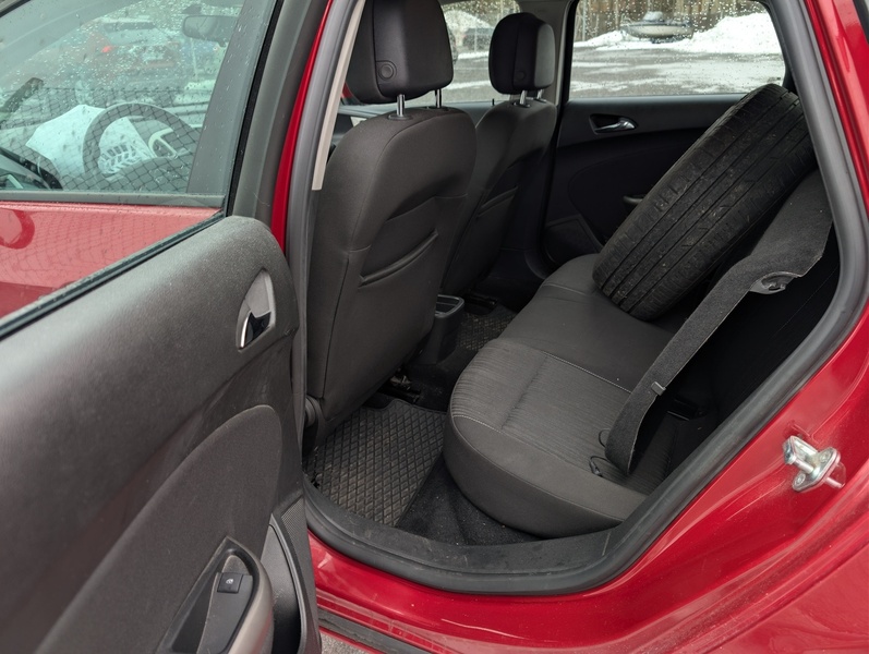 Opel Astra vaihtoauto