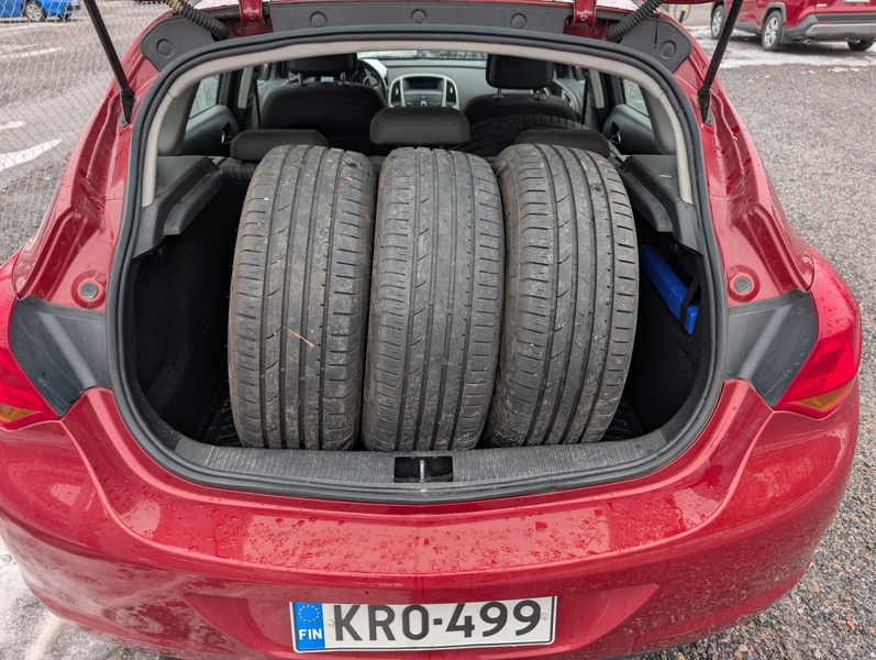 Opel Astra vaihtoauto