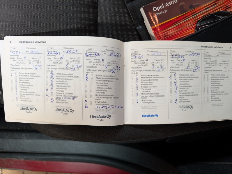 Opel Astra vaihtoauto