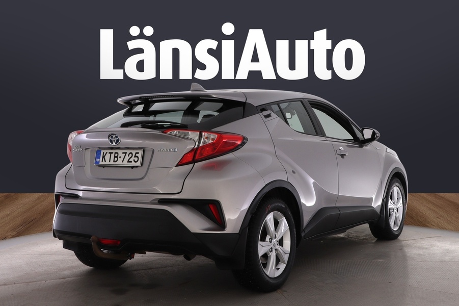 Toyota C-HR vaihtoauto