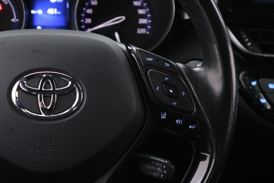 Toyota C-HR vaihtoauto