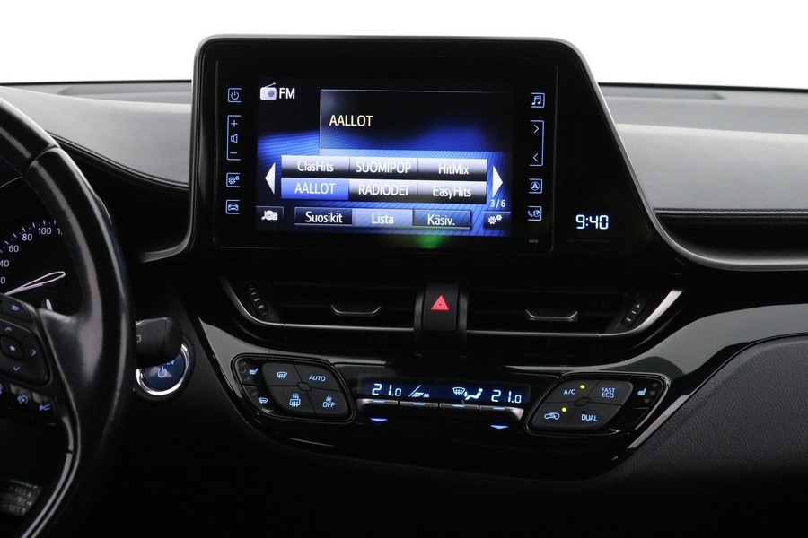 Toyota C-HR vaihtoauto