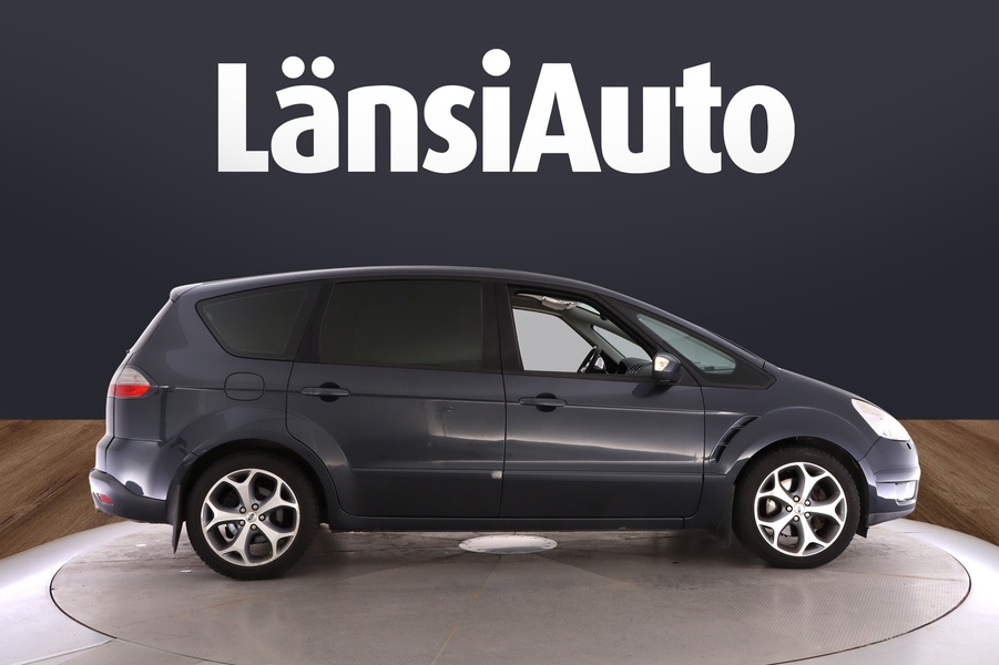 Ford S-MAX vaihtoauto