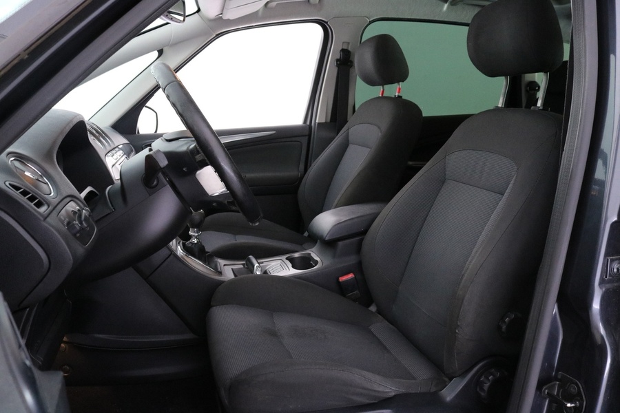Ford S-MAX vaihtoauto