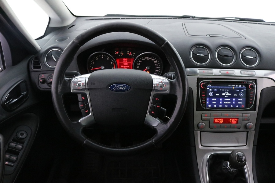 Ford S-MAX vaihtoauto
