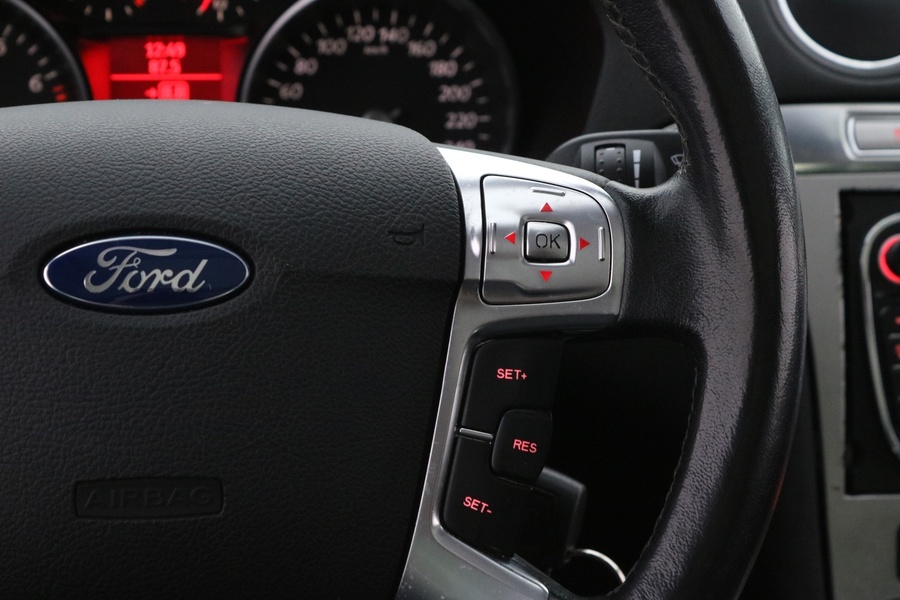 Ford S-MAX vaihtoauto