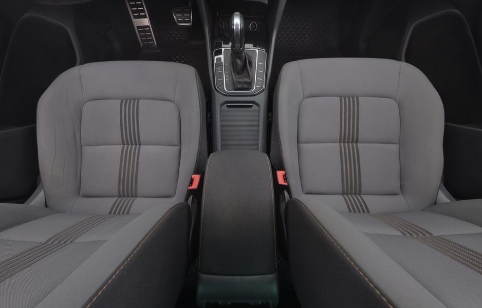 Volkswagen Golf Sportsvan vaihtoauto