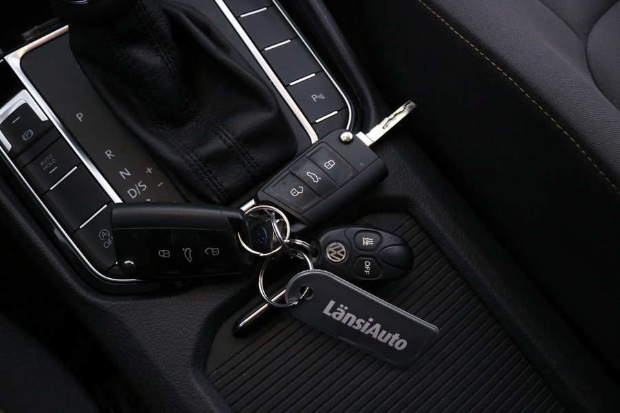 Volkswagen Golf Sportsvan vaihtoauto