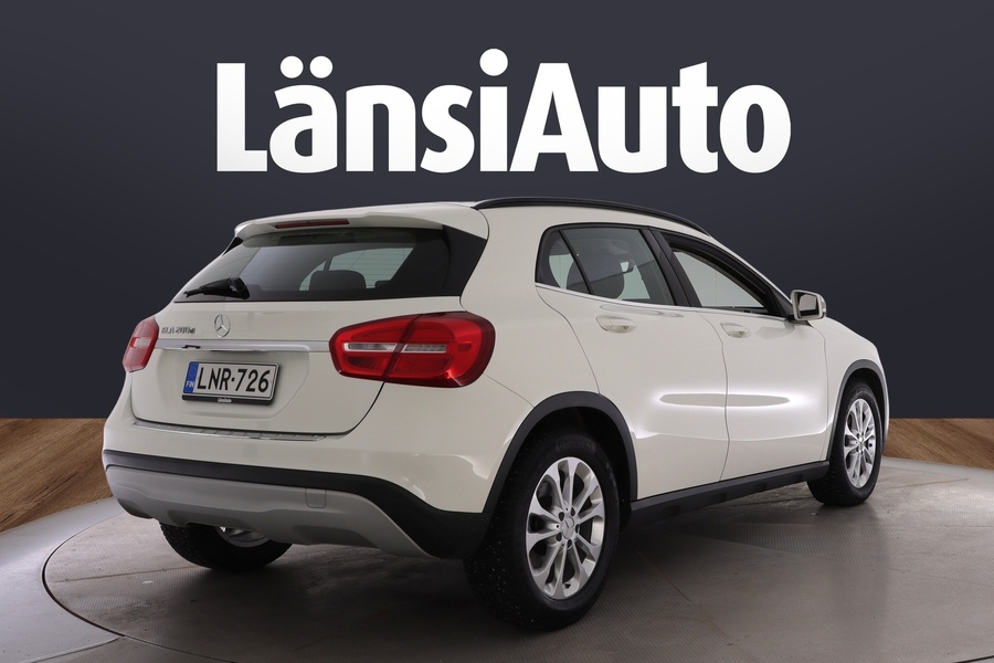 Mercedes-Benz GLA vaihtoauto