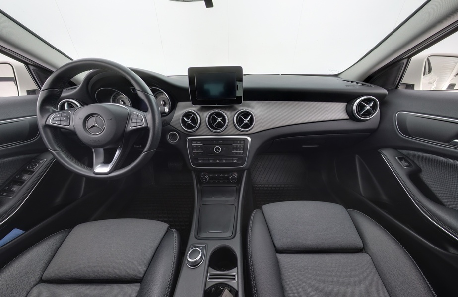 Mercedes-Benz GLA vaihtoauto