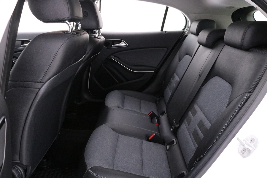 Mercedes-Benz GLA vaihtoauto