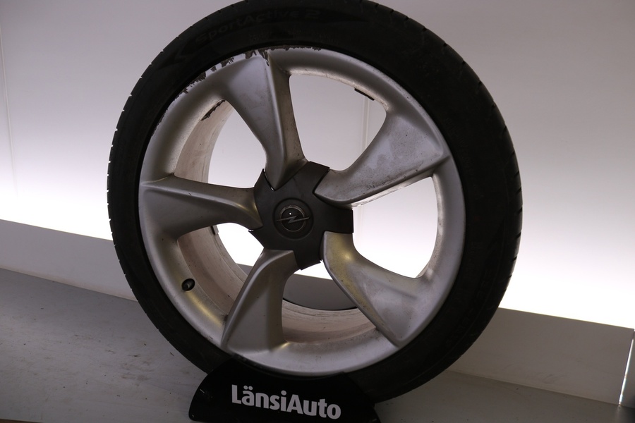 Opel Astra vaihtoauto