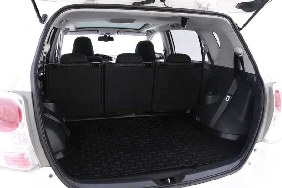 Toyota Verso vaihtoauto