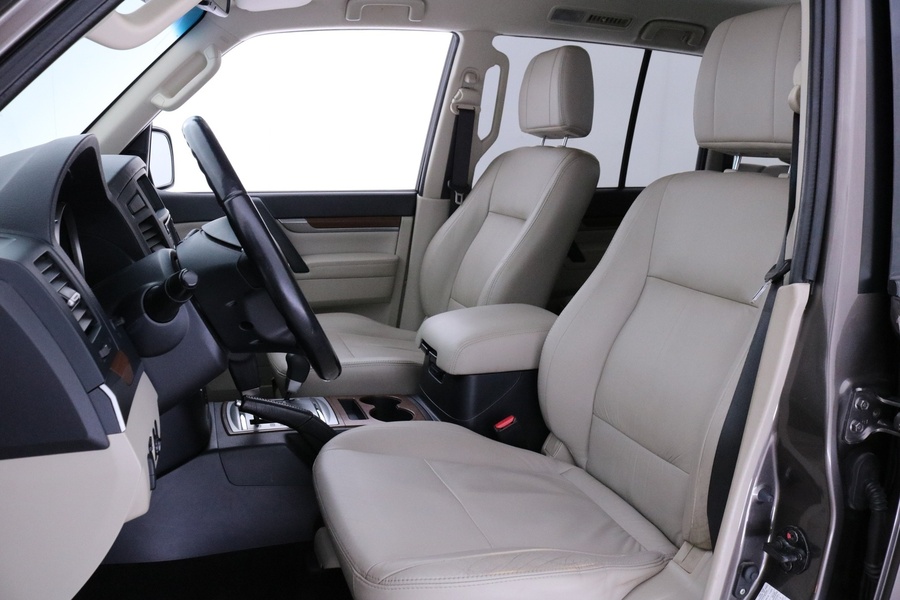 Mitsubishi Pajero vaihtoauto