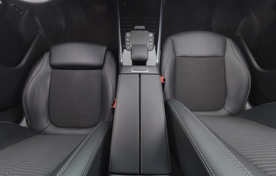 Mercedes-Benz EQB vaihtoauto