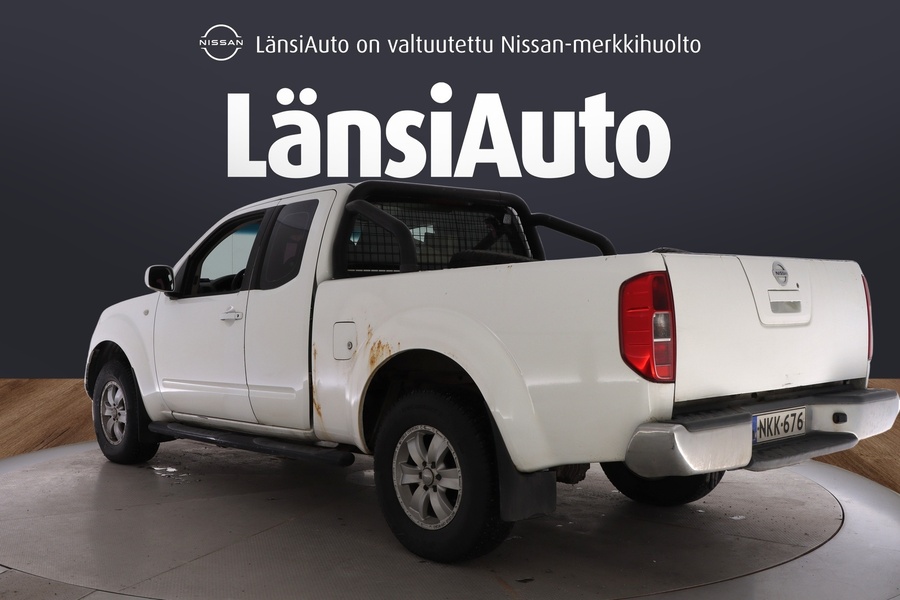 Nissan Navara vaihtoauto