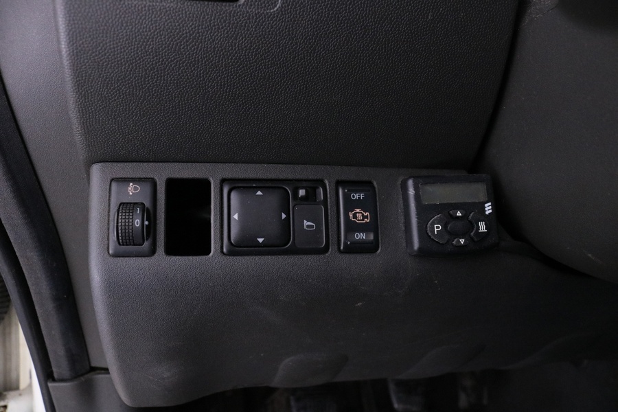 Nissan Navara vaihtoauto