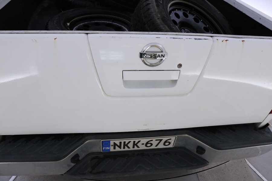 Nissan Navara vaihtoauto