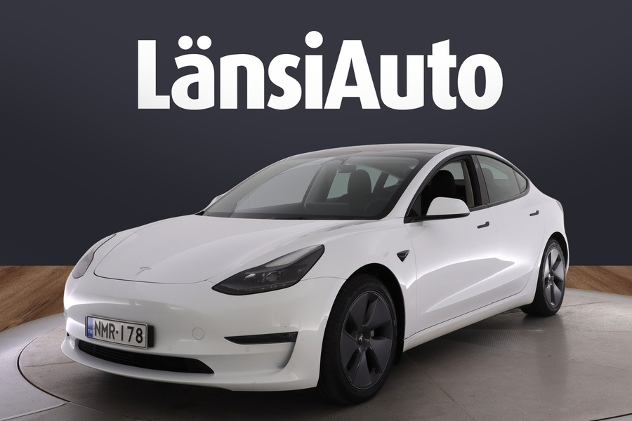 Tesla Model 3 vaihtoauto