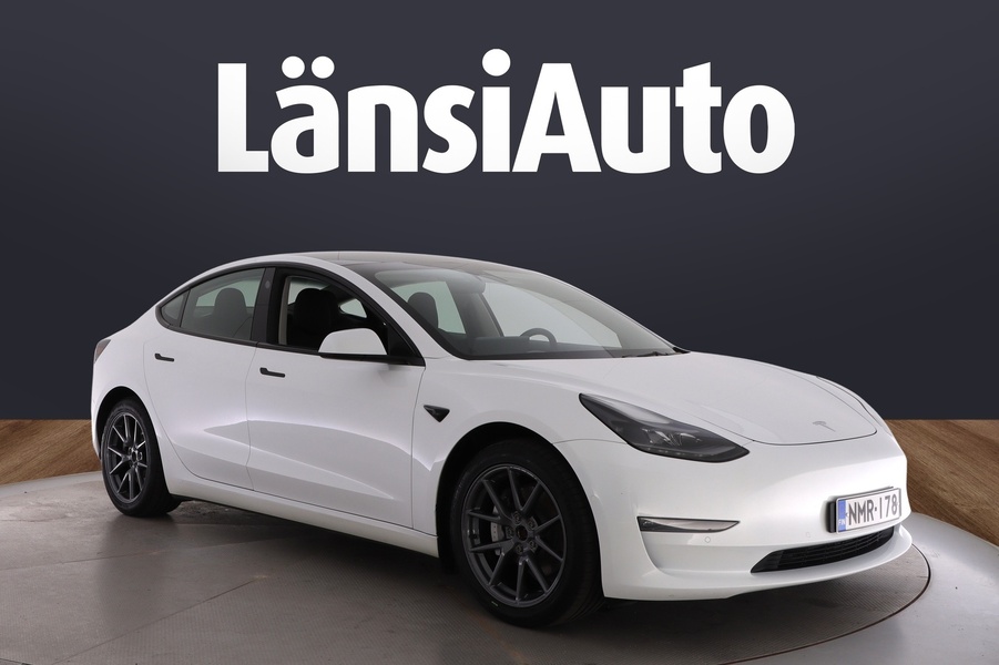 Tesla Model 3 vaihtoauto