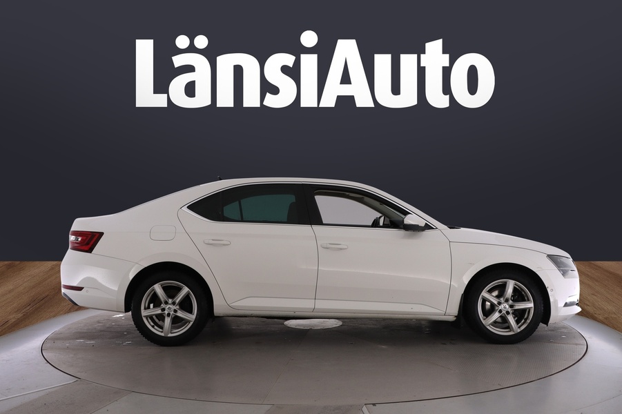 Skoda Superb vaihtoauto