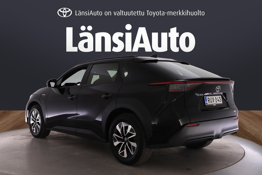 Toyota bZ4X vaihtoauto