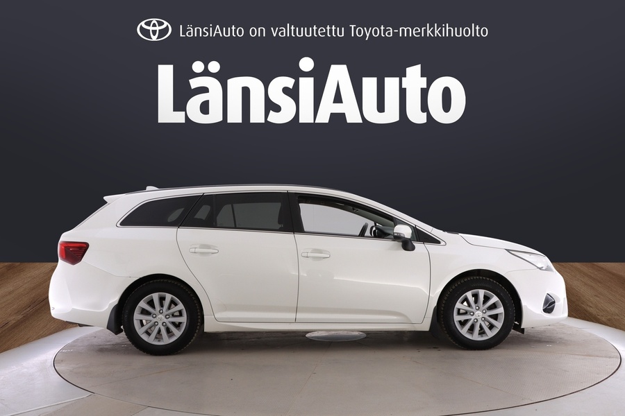 Toyota Avensis vaihtoauto