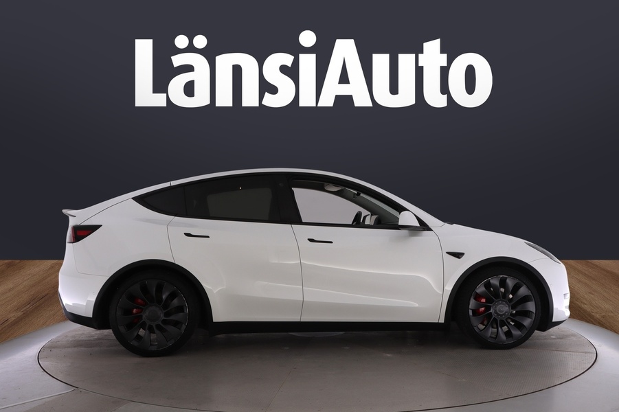 Tesla Model Y vaihtoauto