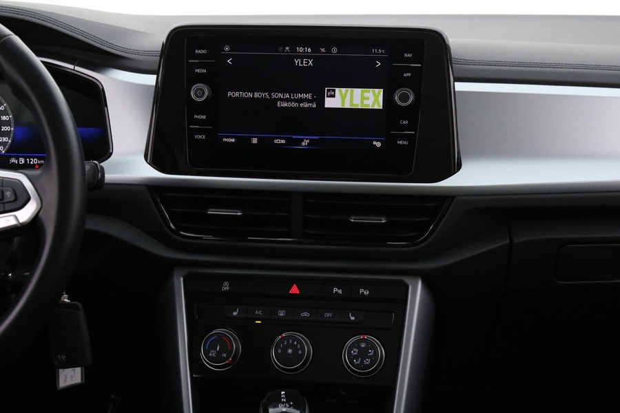 Volkswagen T-Roc vaihtoauto