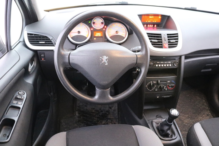 Peugeot 207 vaihtoauto