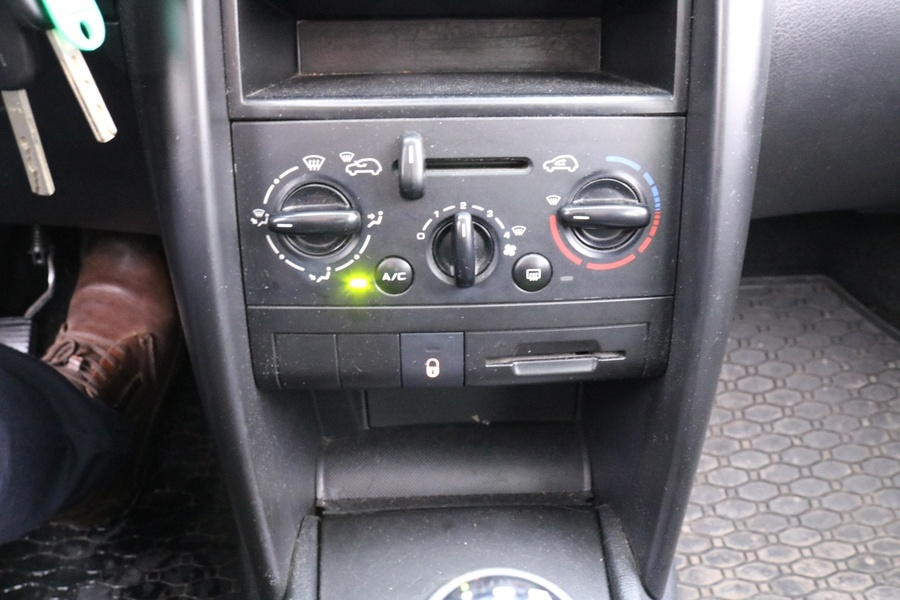 Peugeot 207 vaihtoauto