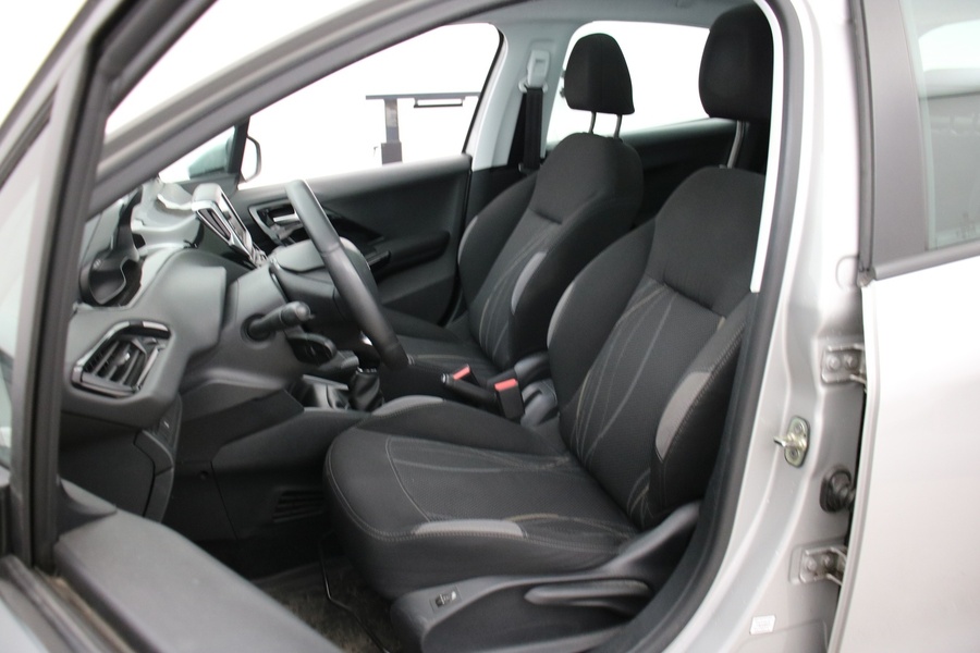 Peugeot 208 vaihtoauto