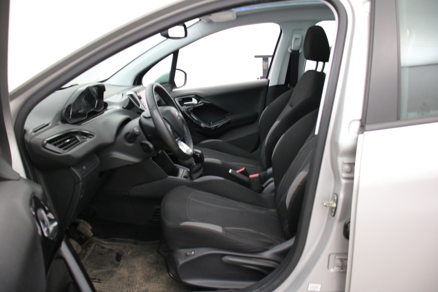 Peugeot 208 vaihtoauto