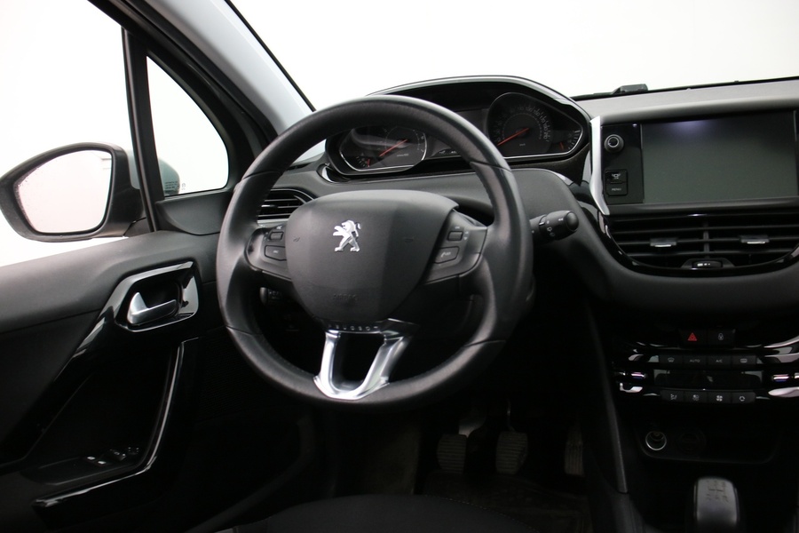 Peugeot 208 vaihtoauto