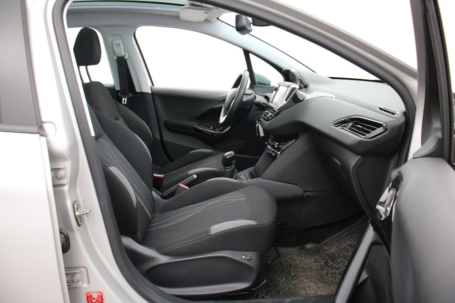 Peugeot 208 vaihtoauto