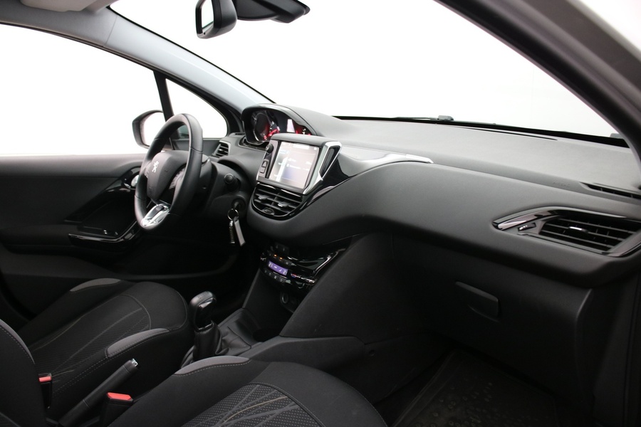 Peugeot 208 vaihtoauto